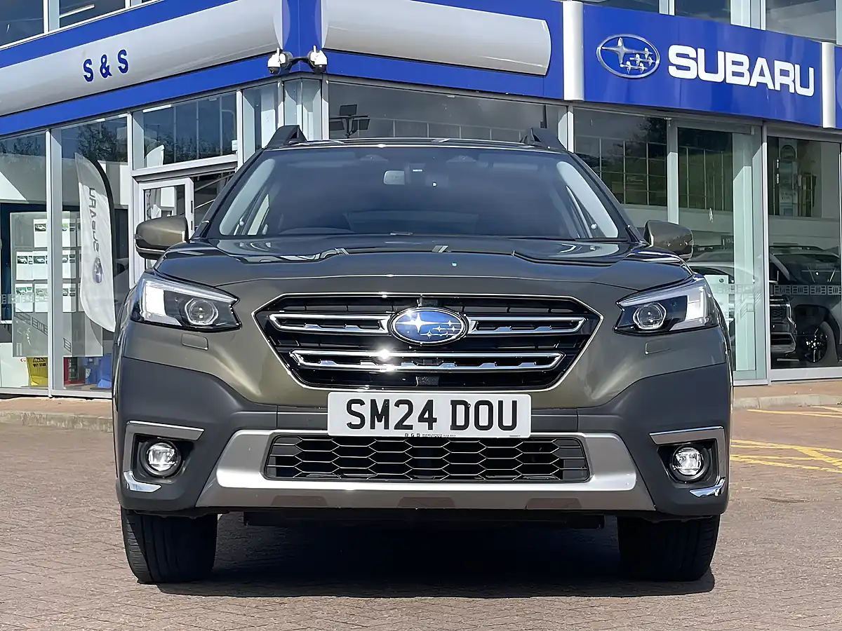 Used 2024 Subaru Outback I Limited Autumn Green - Interior and Exterior details 9