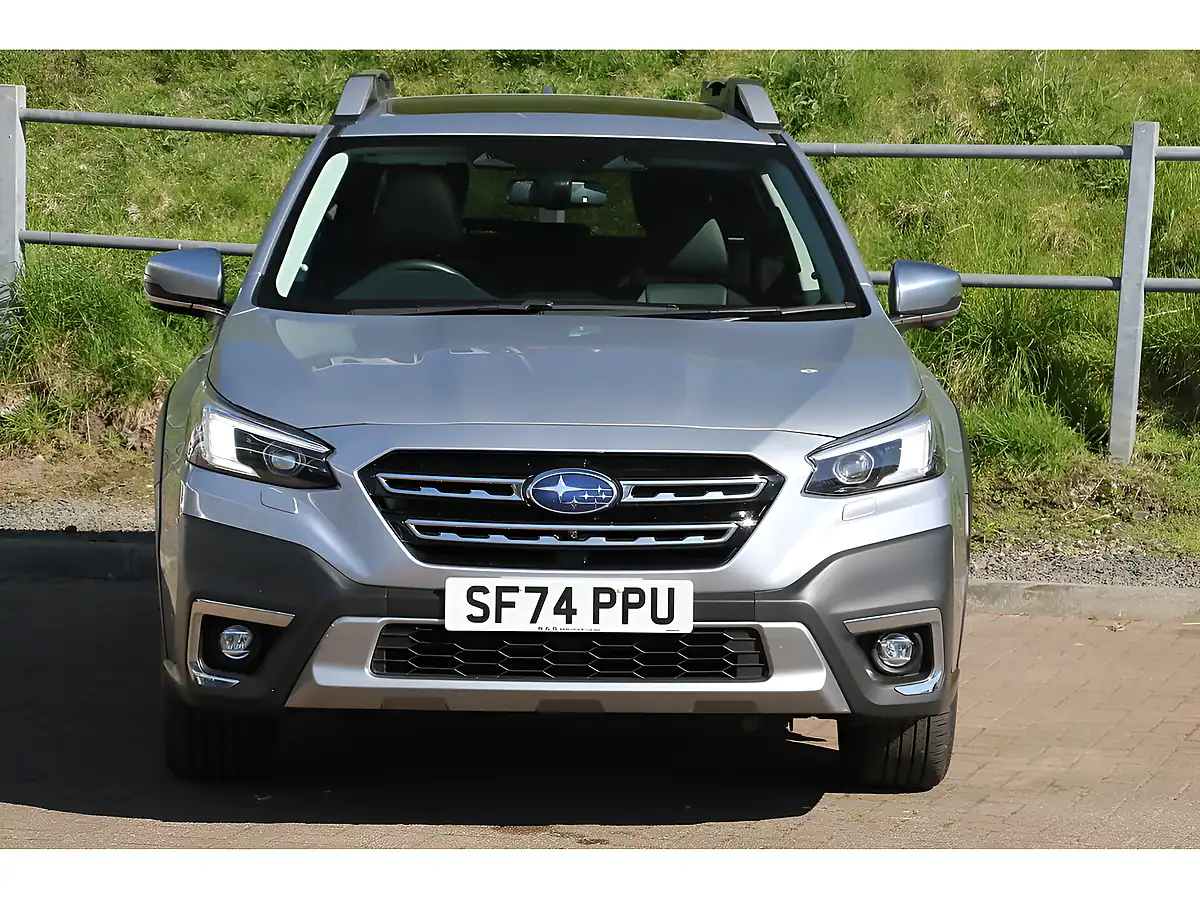 Used 2024 Subaru Outback I Touring Ice Silver - Interior and Exterior details 2