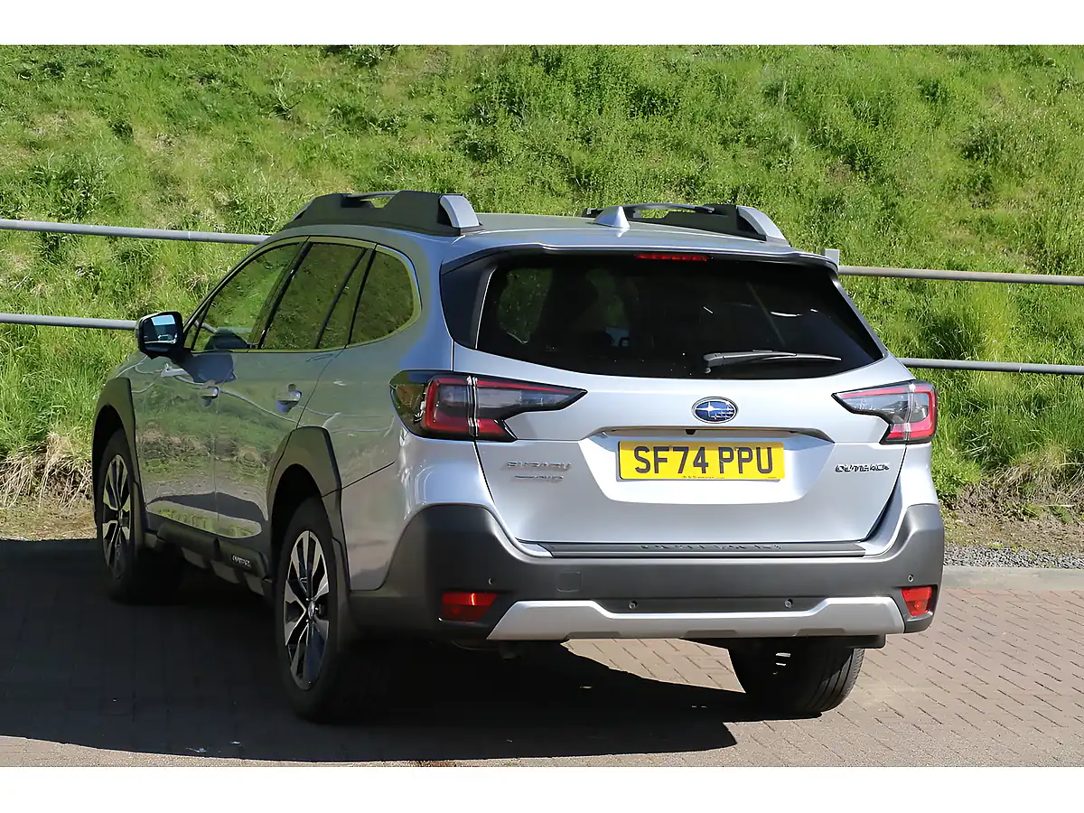 Used 2024 Subaru Outback I Touring Ice Silver - Interior and Exterior details 5