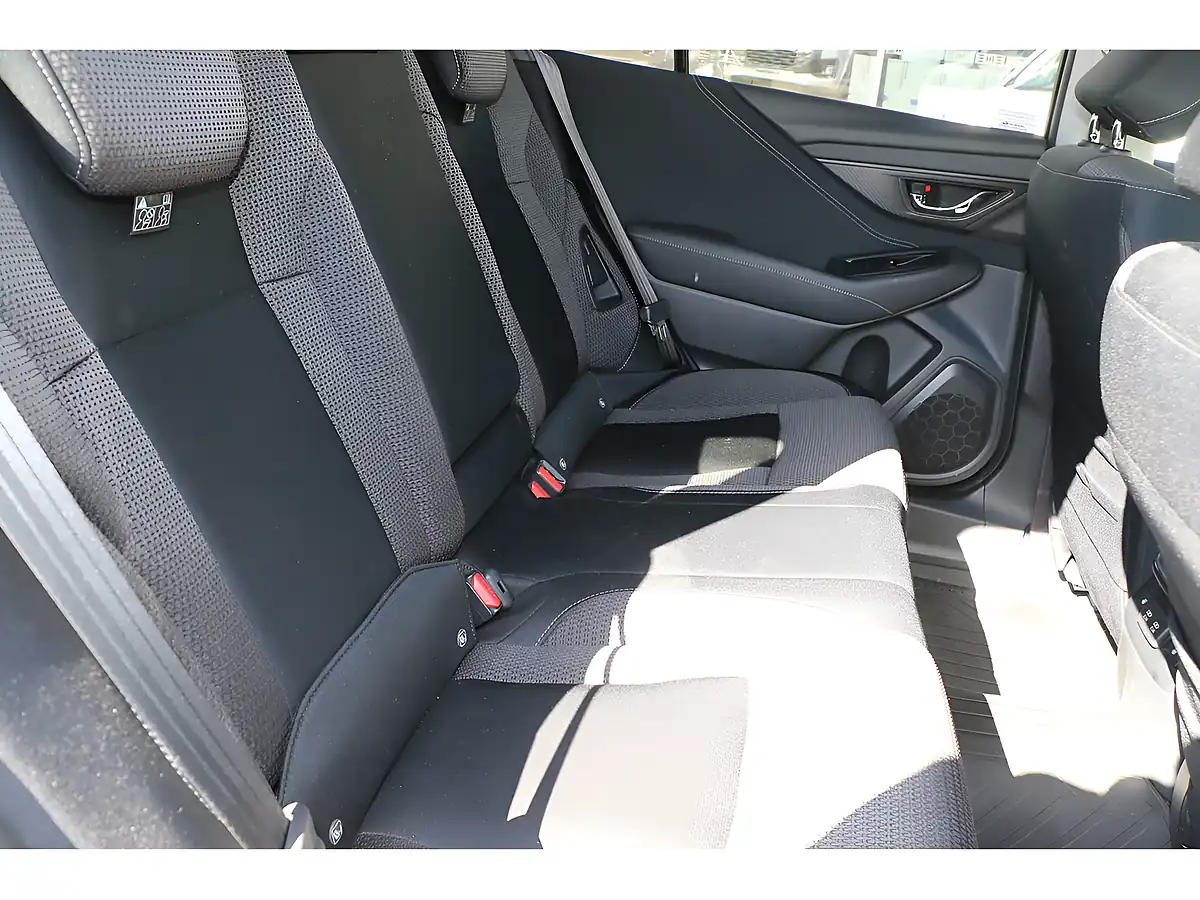 Used 2024 Subaru Outback Limited Brilliant Bronze - Interior and Exterior details 12