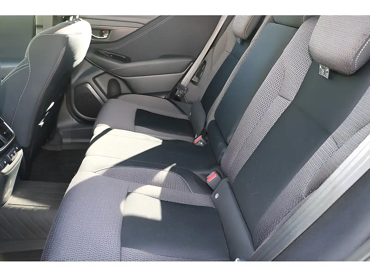 Used 2024 Subaru Outback Limited Brilliant Bronze - Interior and Exterior details 17