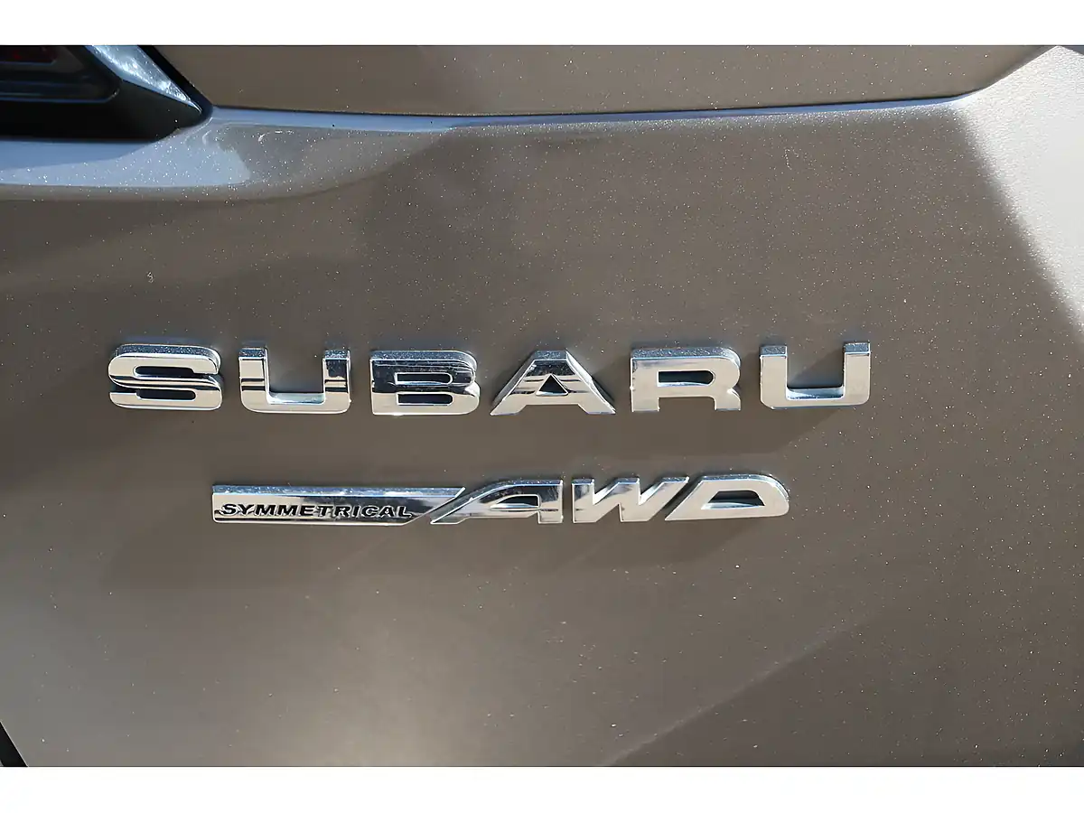 Used 2024 Subaru Outback Limited Brilliant Bronze - Interior and Exterior details 20