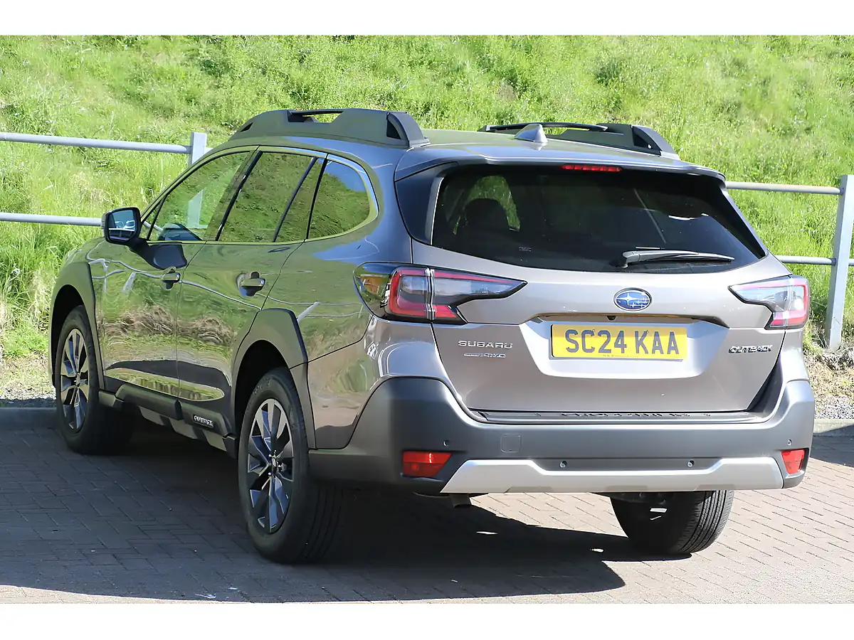 Used 2024 Subaru Outback Limited Brilliant Bronze - Interior and Exterior details 5