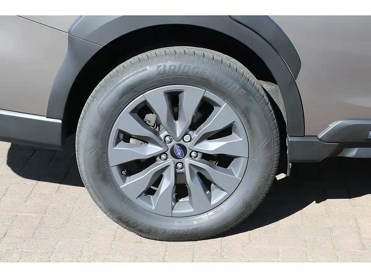 Used 2024 Subaru Outback Limited Brilliant Bronze - Interior and Exterior details 6