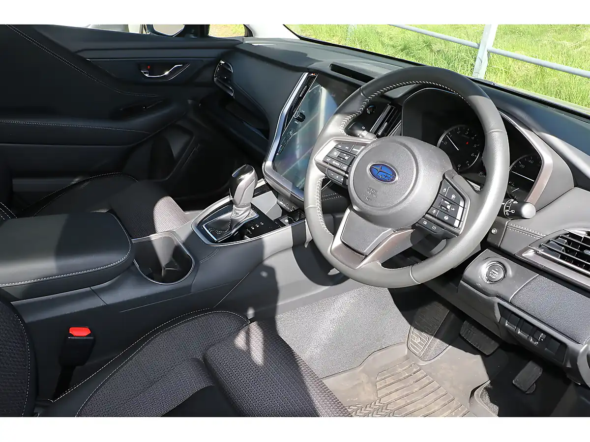 Used 2024 Subaru Outback Limited Brilliant Bronze - Interior and Exterior details 7