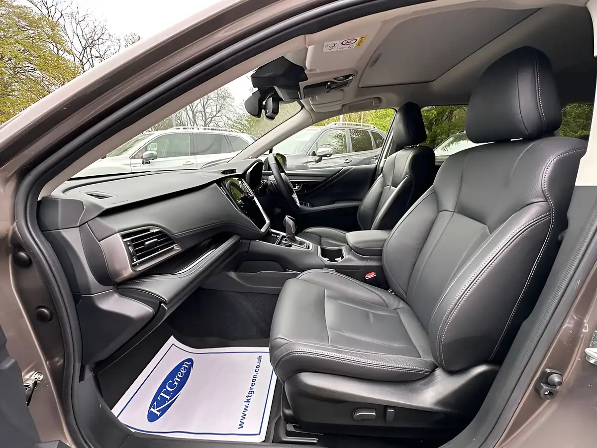 Used 2024 Subaru Outback Touring Gold - Interior and Exterior details 11