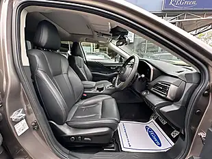 Used 2024 Subaru Outback Touring Gold - Interior and Exterior details 7