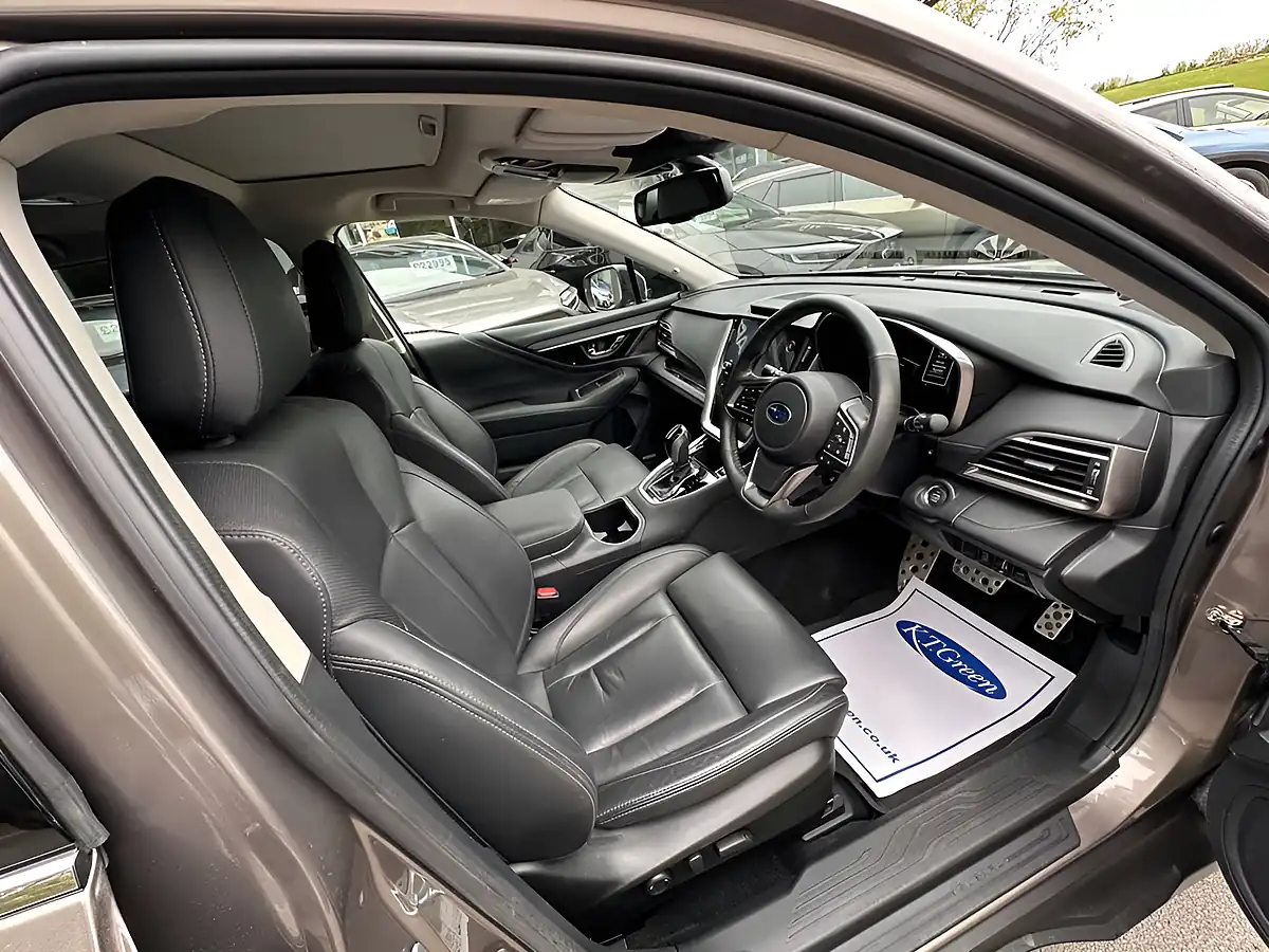 Used 2024 Subaru Outback Touring Gold - Interior and Exterior details 8