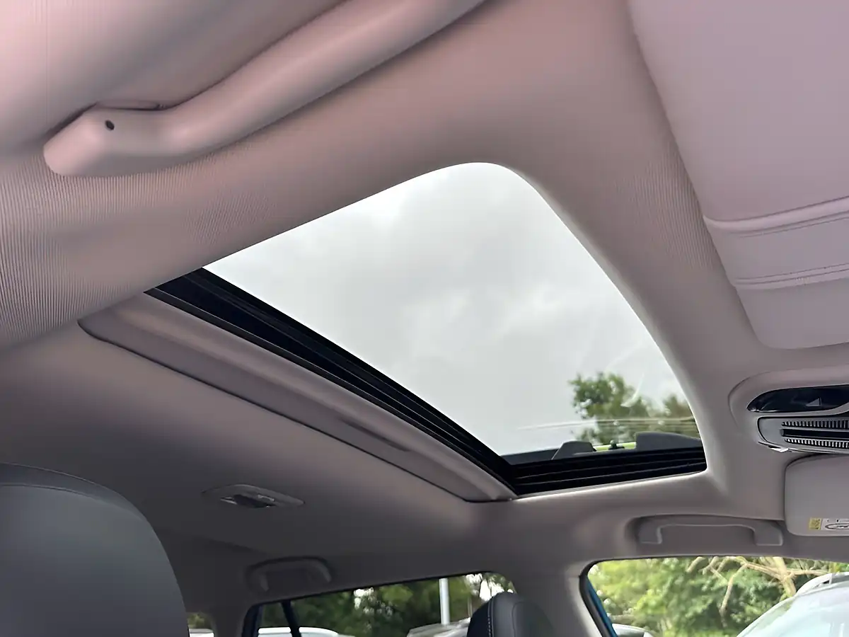 Used 2024 Subaru Outback Touring X Blue - Interior and Exterior details 13
