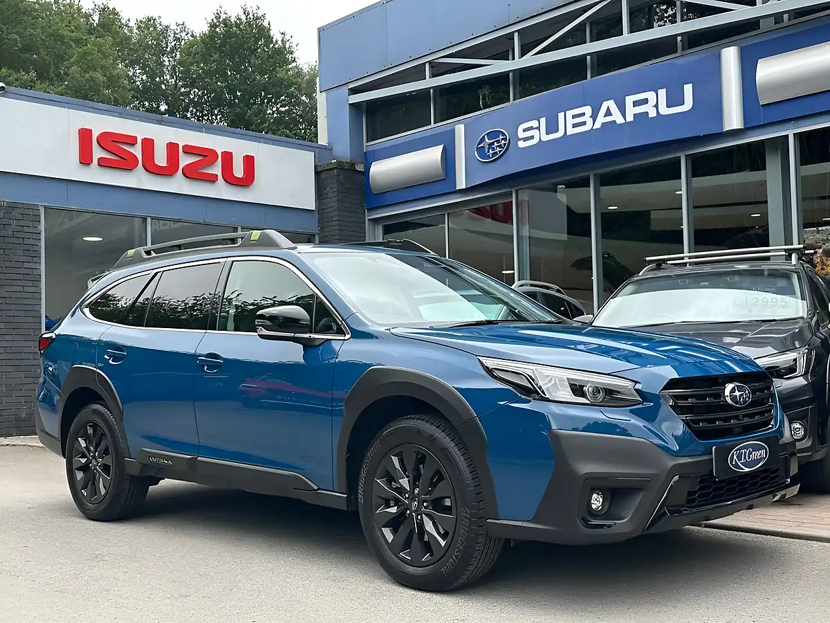 Used 2024 Subaru Outback Touring X Blue - Interior and Exterior details 6