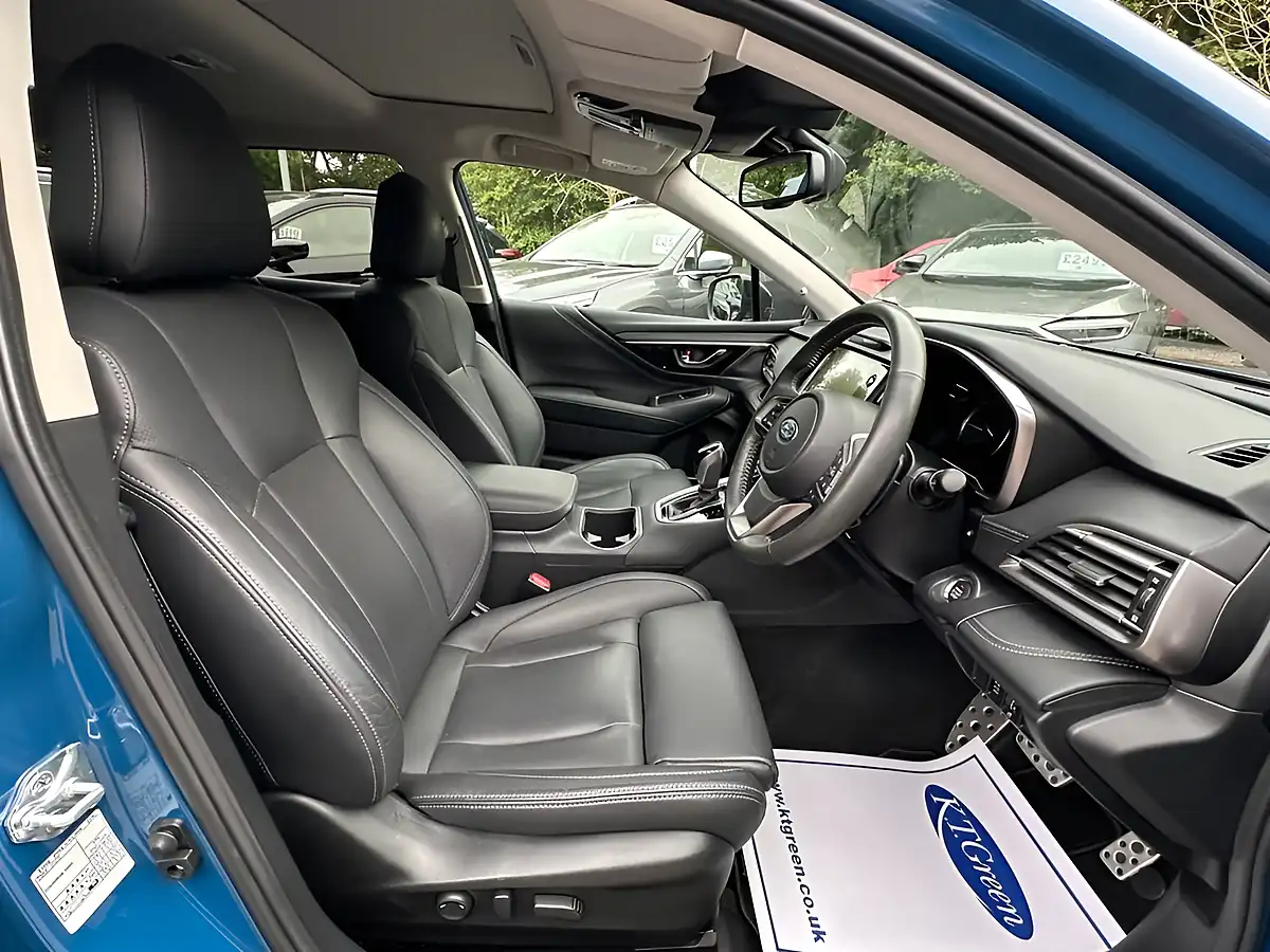 Used 2024 Subaru Outback Touring X Blue - Interior and Exterior details 7
