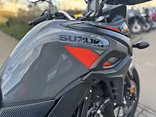 Used 2024 Suzuki DL650AM5 Grey - Interior and Exterior details 13