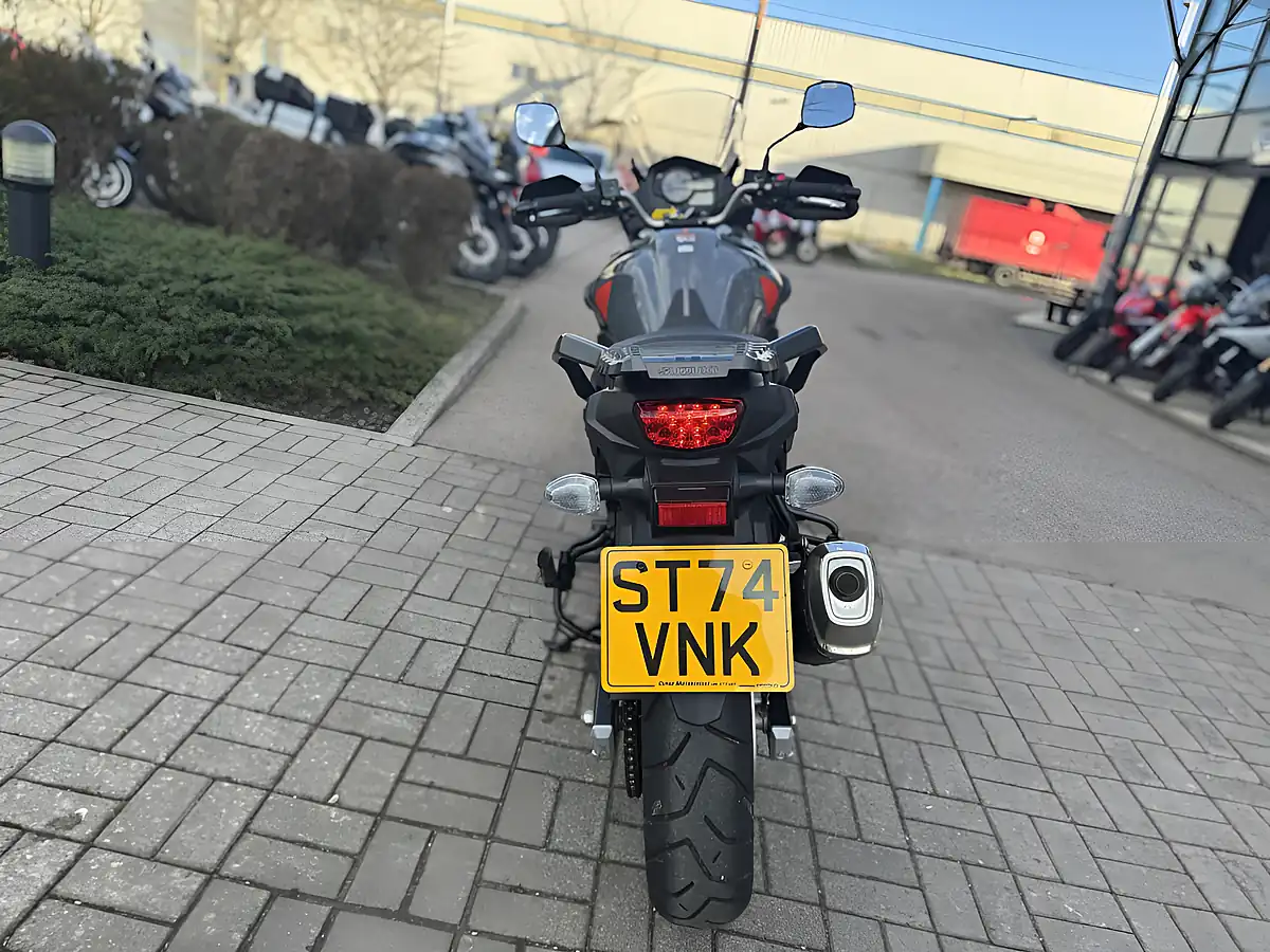 Used 2024 Suzuki DL650AM5 Grey - Interior and Exterior details 8