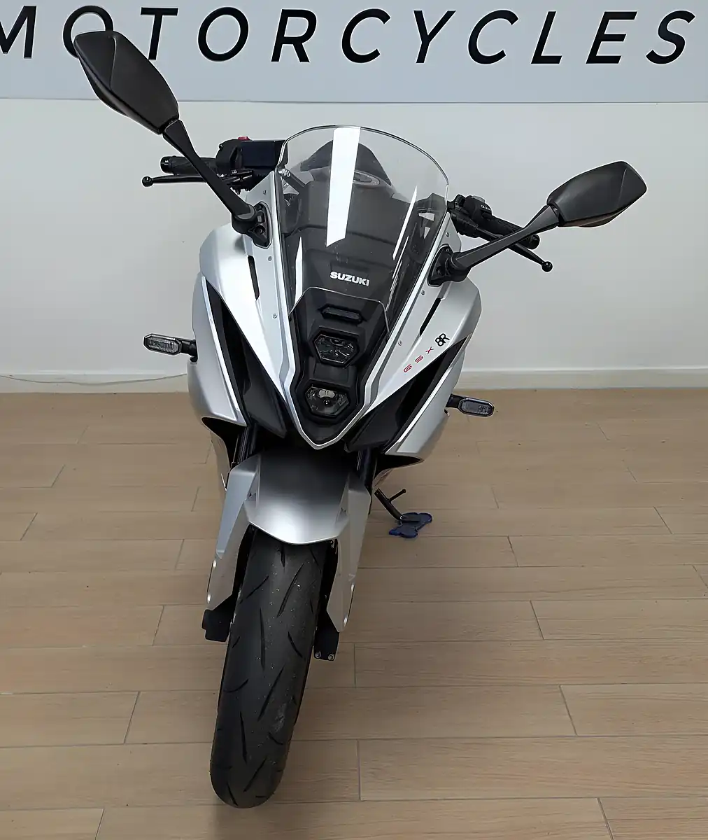 Used 2024 Suzuki GSX-8R 800 Silver - Interior and Exterior details 3