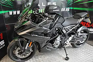 Used 2024 Suzuki Gsx 8R Black - Interior and Exterior details 5