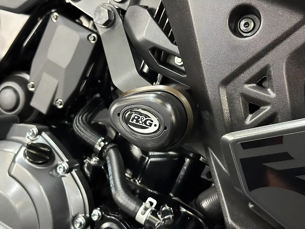 Used 2024 Suzuki GSX-8R R Black - Interior and Exterior details 12