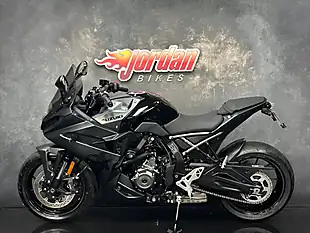 Used 2024 Suzuki GSX-8R R Black - Interior and Exterior details 2