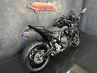 Used 2024 Suzuki GSX-8R R Black - Interior and Exterior details 6