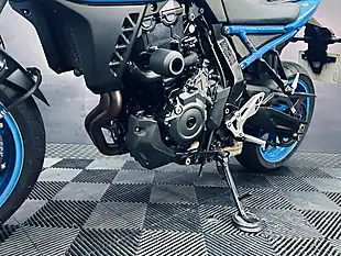 Used 2024 Suzuki GSX-8S Blue - Interior and Exterior details 11