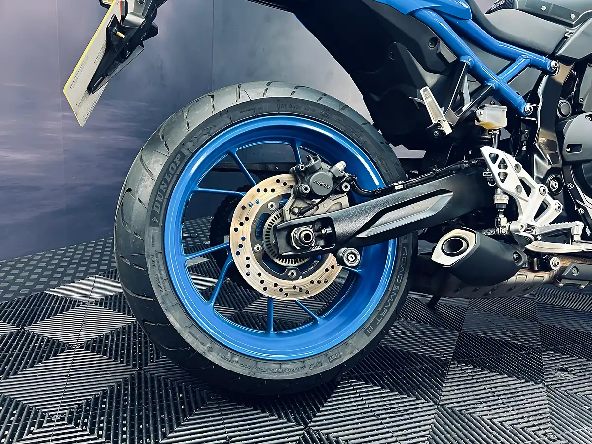 Used 2024 Suzuki GSX-8S Blue - Interior and Exterior details 18