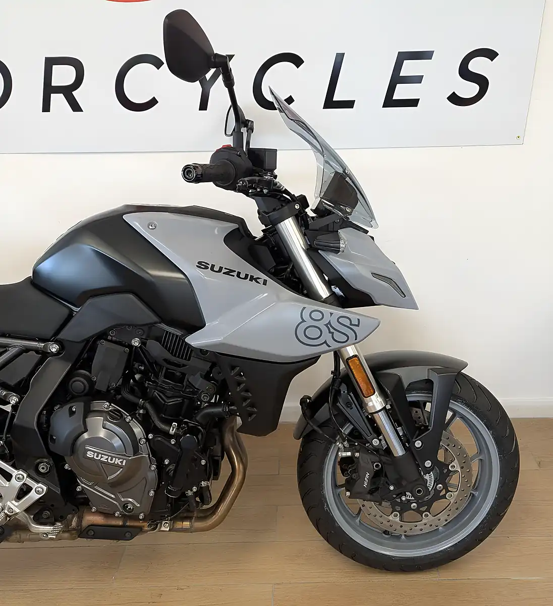 Used 2024 Suzuki GSX-8S Grey - Interior and Exterior details 20