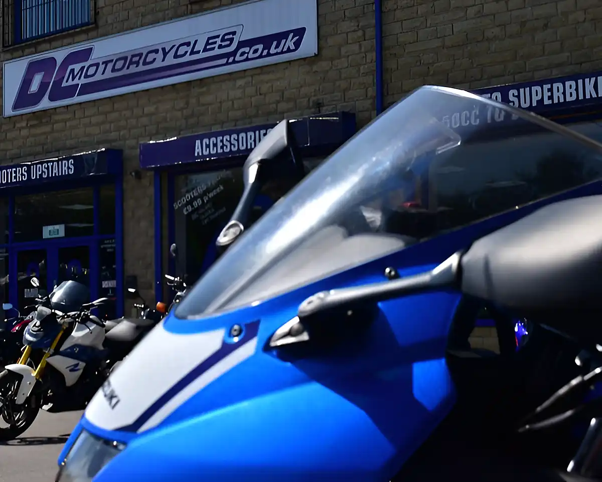 Used 2024 Suzuki Gsx-R125 Super Sports White - Interior and Exterior details 14