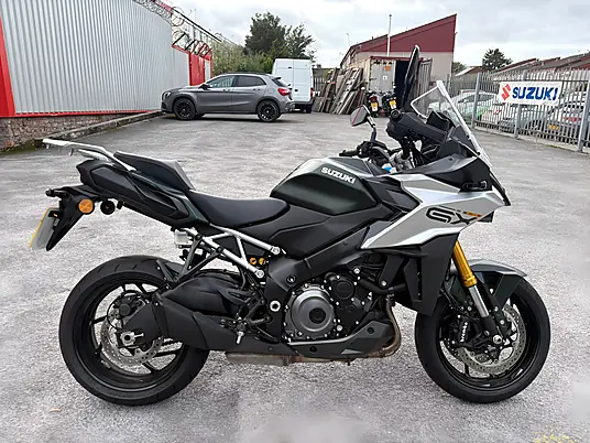 2024 Suzuki GSX-S1000 GX