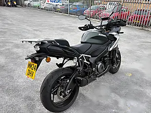 Used 2024 Suzuki GSX-S1000 Gx Green - Interior and Exterior details 3