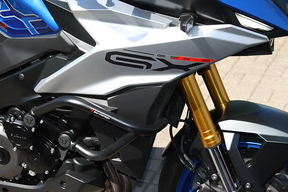 Used 2024 Suzuki GSX-S1000 X Blue - Interior and Exterior details 11