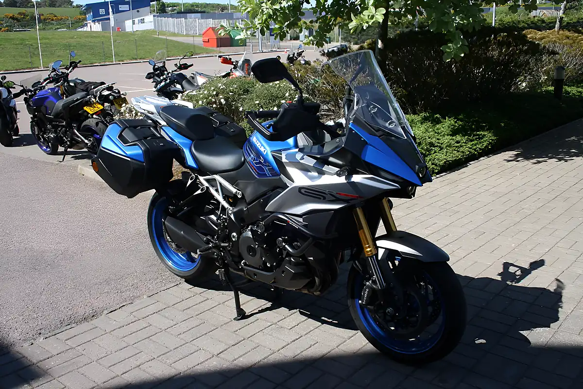 Used 2024 Suzuki GSX-S1000 X Blue - Interior and Exterior details 3