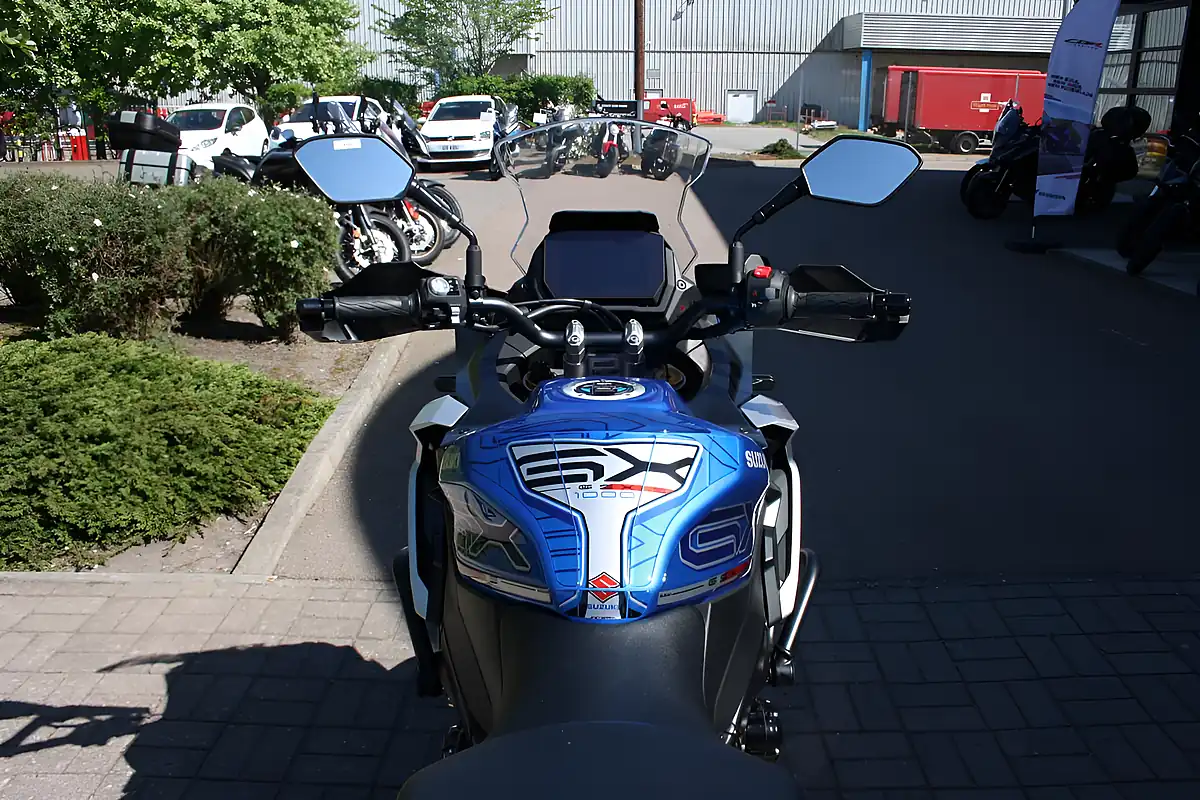 Used 2024 Suzuki GSX-S1000 X Blue - Interior and Exterior details 8