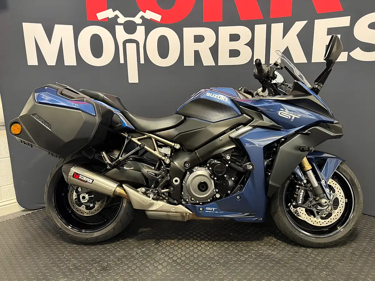 Used 2024 Suzuki GSX-S1000GT + - Interior and Exterior details 3