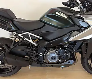 Used 2024 Suzuki GSX-S1000GX Green - Interior and Exterior details 6