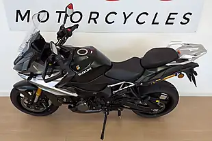 Used 2024 Suzuki GSX-S1000GX Green - Interior and Exterior details 9