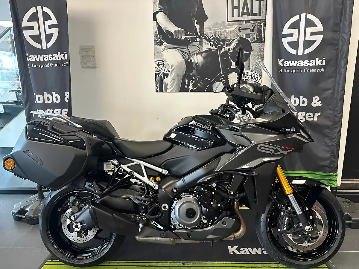 Used 2024 Suzuki GSX-S1000GX+ Gx+ Black - Front View