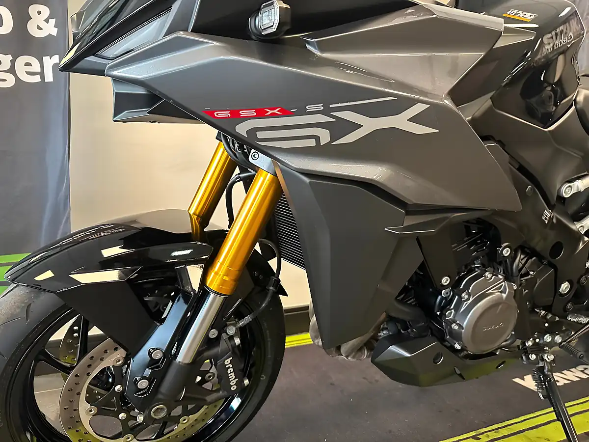 Used 2024 Suzuki GSX-S1000GX+ Gx+ Black - Interior and Exterior details 15