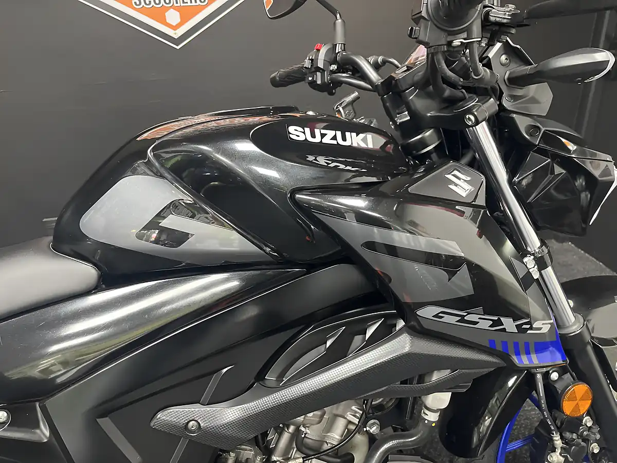 Used 2024 Suzuki GSX-S125 RLXM3 Black - Interior and Exterior details 2