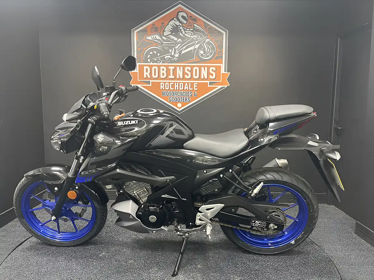 Used 2024 Suzuki GSX-S125 RLXM3 Black - Interior and Exterior details 6