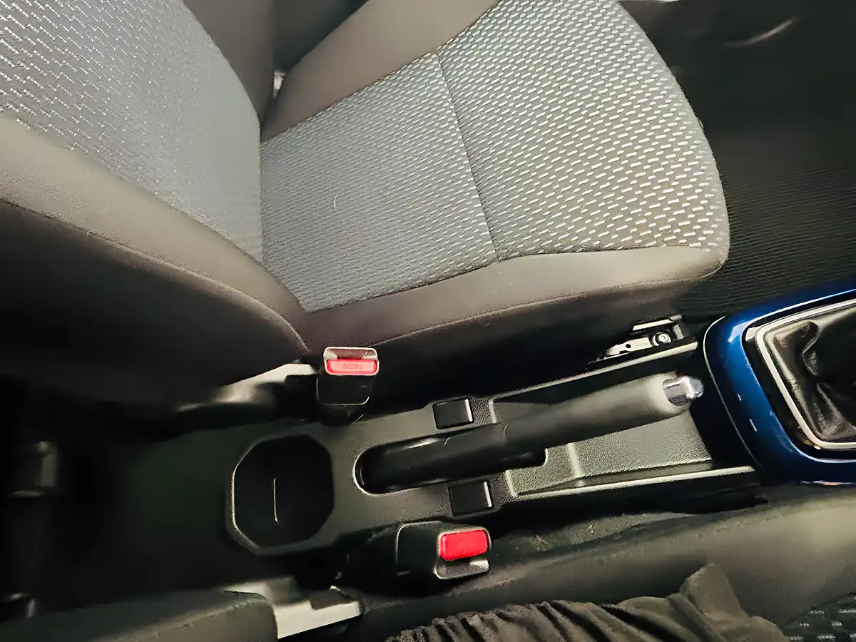 Used 2024 Suzuki Ignis Sz-T Blue - Interior and Exterior details 19