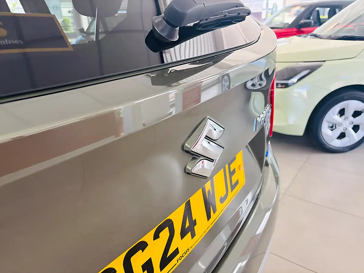 Used 2024 Suzuki Ignis SZ5 Green - Interior and Exterior details 19