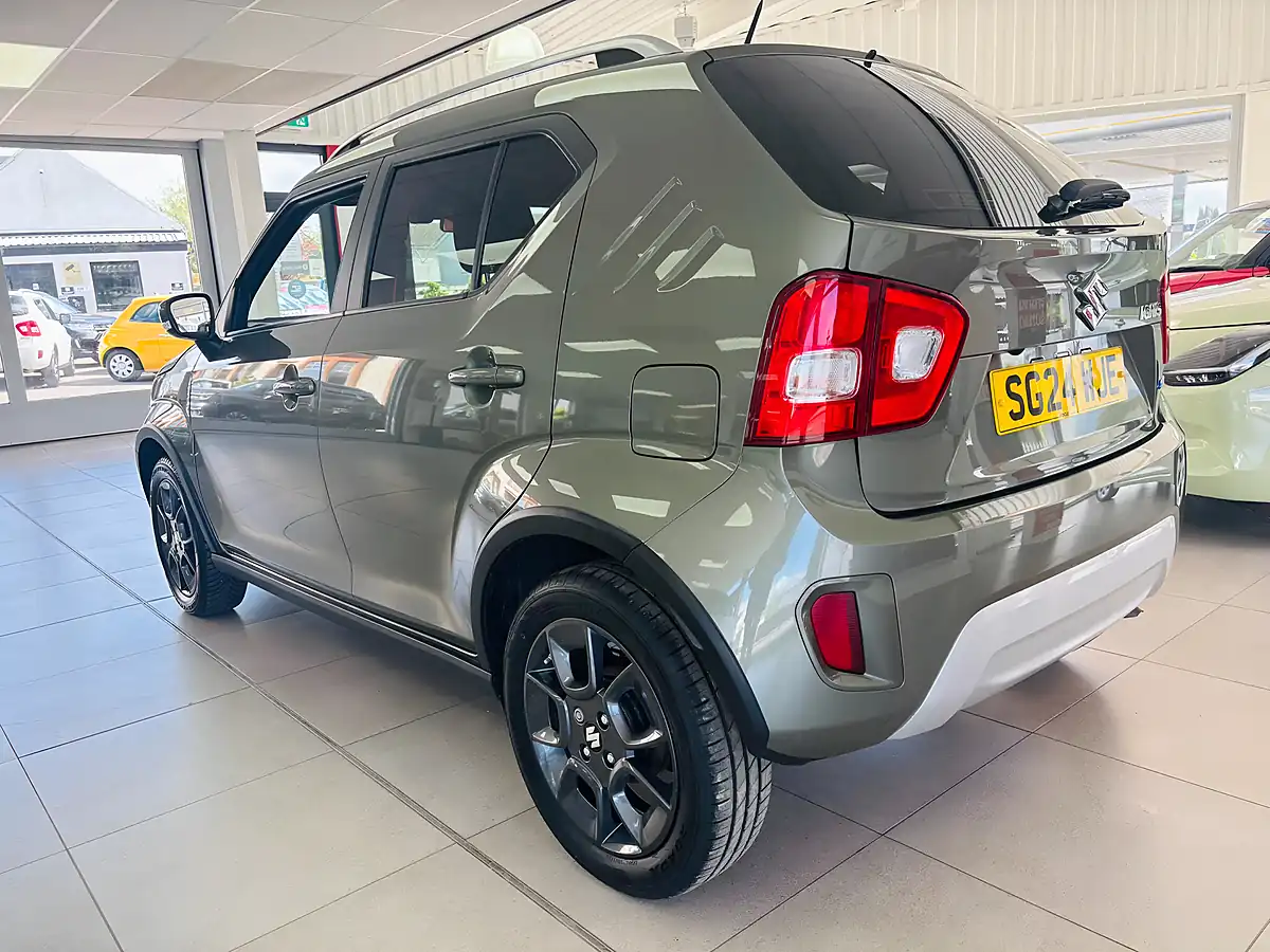 Used 2024 Suzuki Ignis SZ5 Green - Interior and Exterior details 3