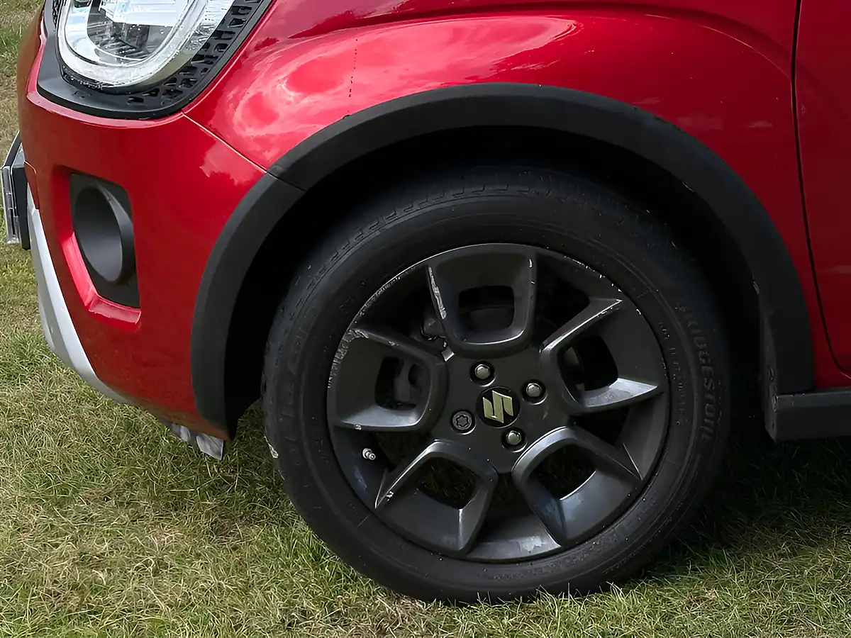 Used 2024 Suzuki Ignis SZ5 Red - Interior and Exterior details 10