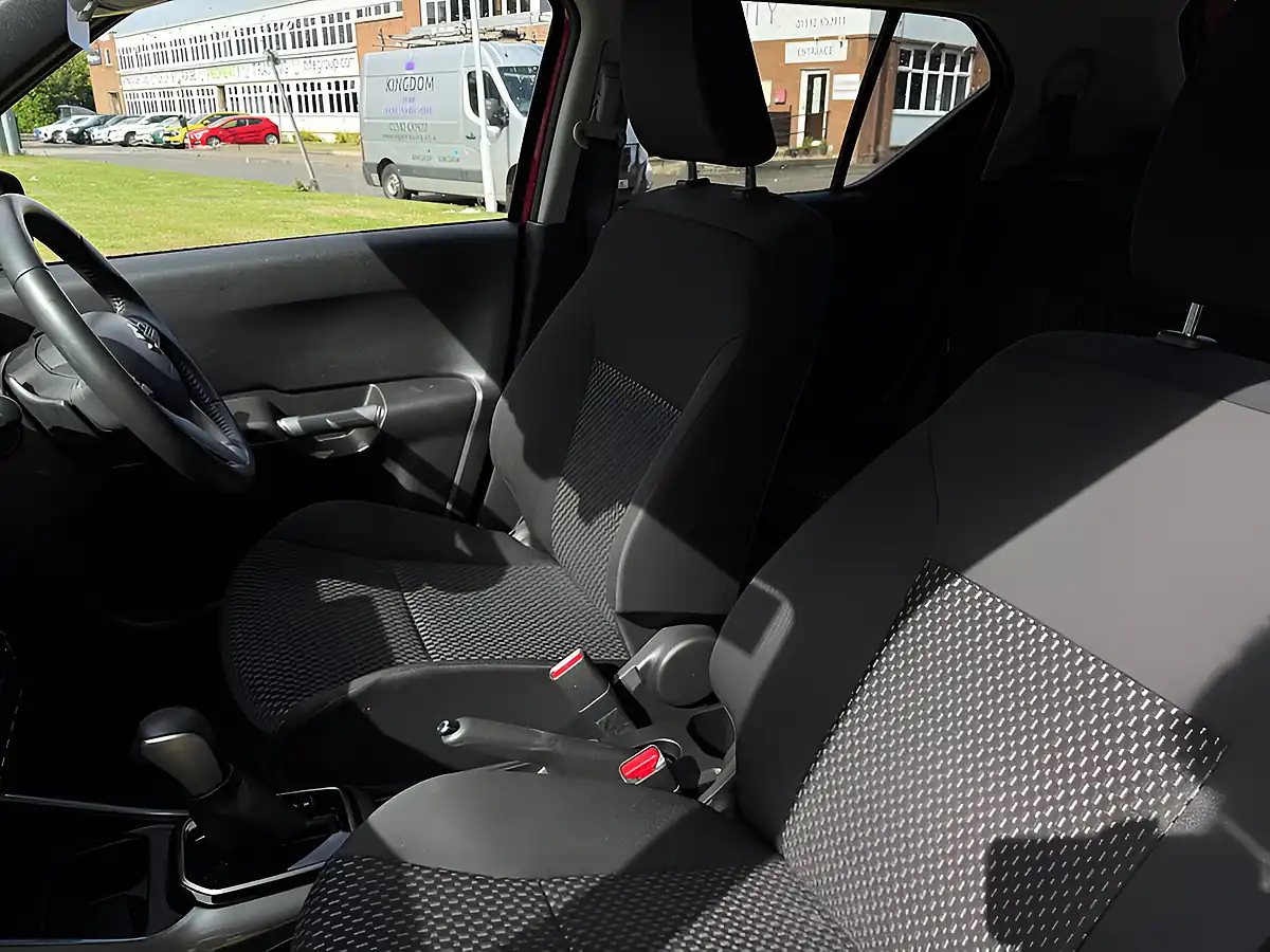 Used 2024 Suzuki Ignis SZ5 Red - Interior and Exterior details 13