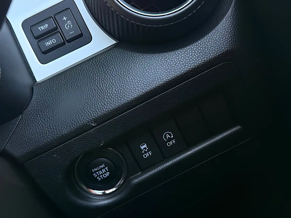 Used 2024 Suzuki Ignis SZ5 Red - Interior and Exterior details 18