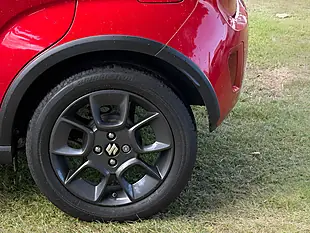Used 2024 Suzuki Ignis SZ5 Red - Interior and Exterior details 9