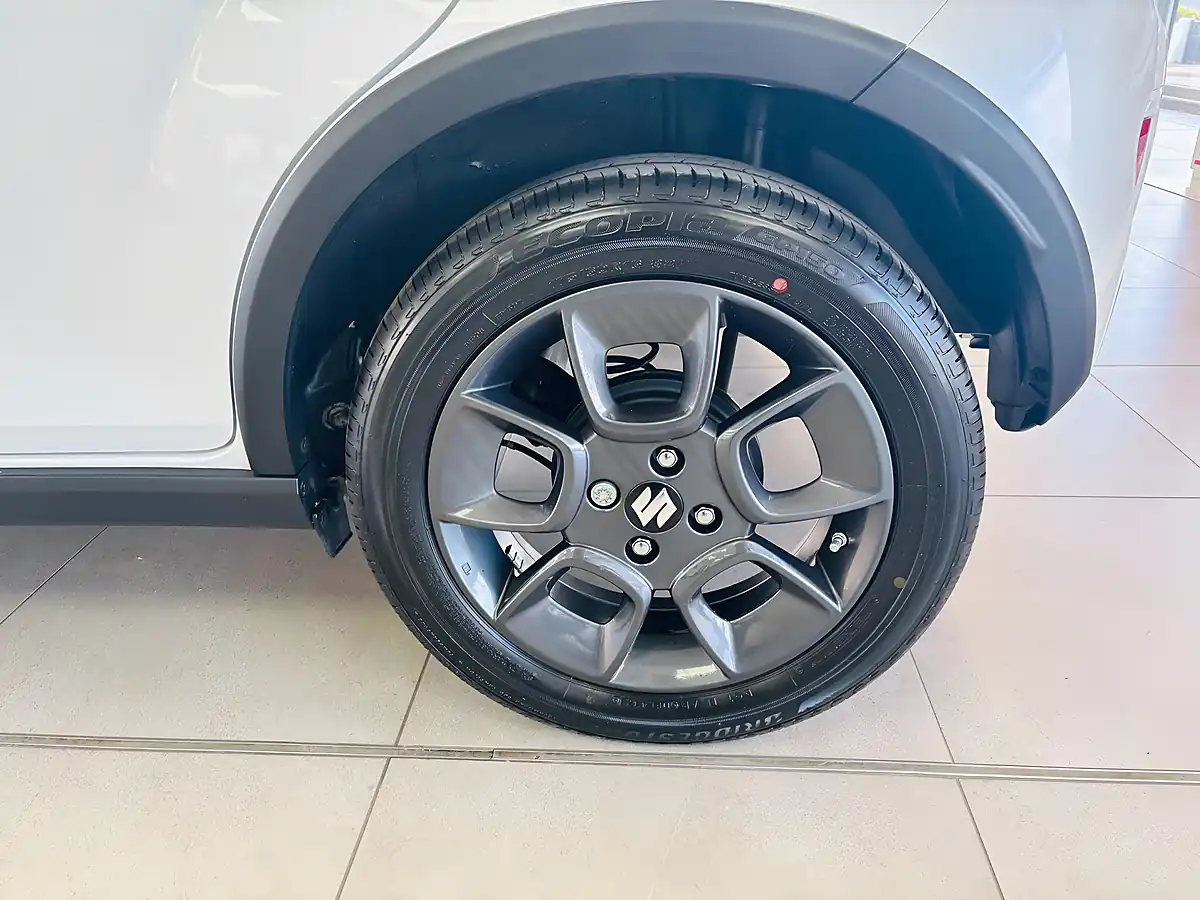 Used 2024 Suzuki Ignis SZ5 White - Interior and Exterior details 18