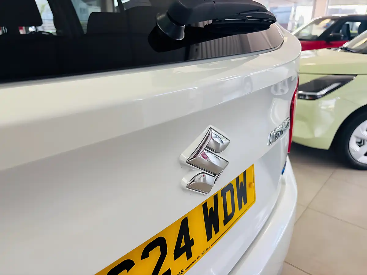 Used 2024 Suzuki Ignis SZ5 White - Interior and Exterior details 20