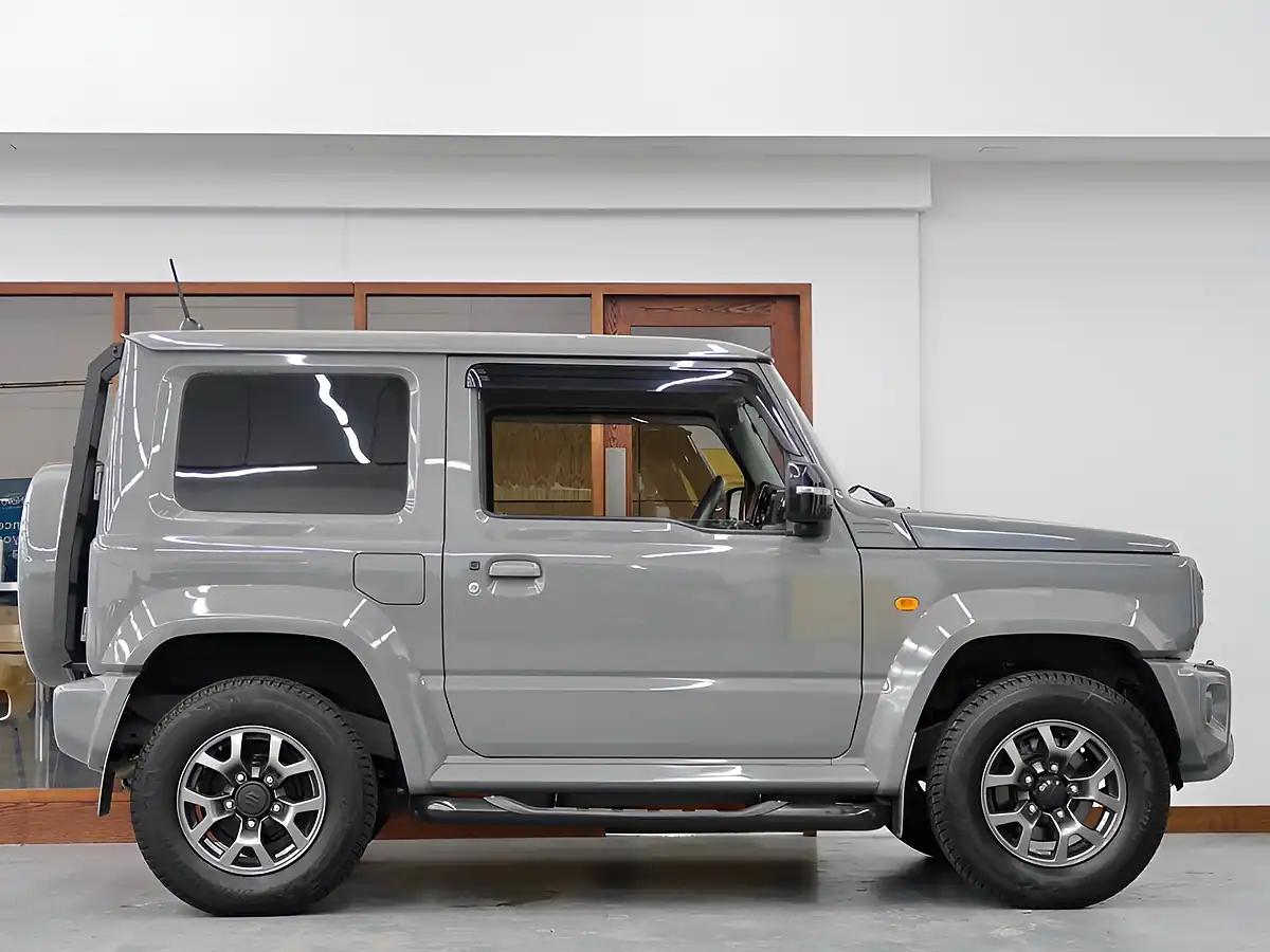 Used 2024 Suzuki Jimny Sierra Grey - Interior and Exterior details 12