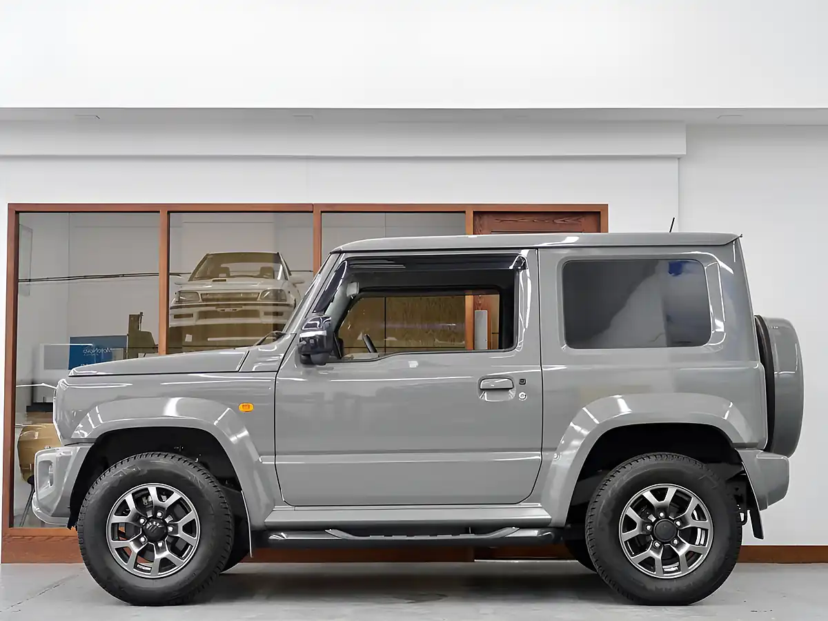 Used 2024 Suzuki Jimny Sierra Grey - Interior and Exterior details 9