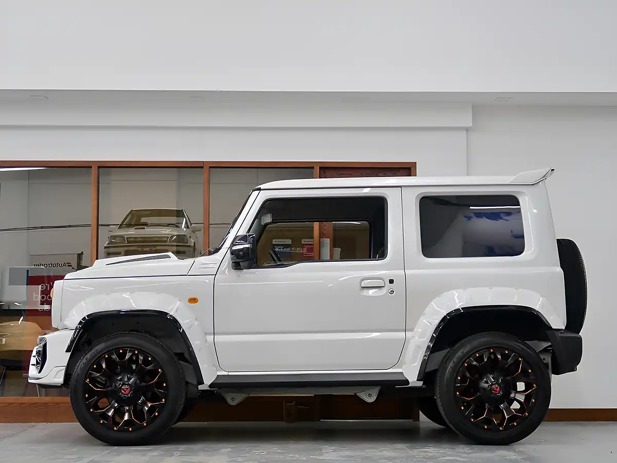 Used 2024 Suzuki Jimny Sierra White - Interior and Exterior details 4